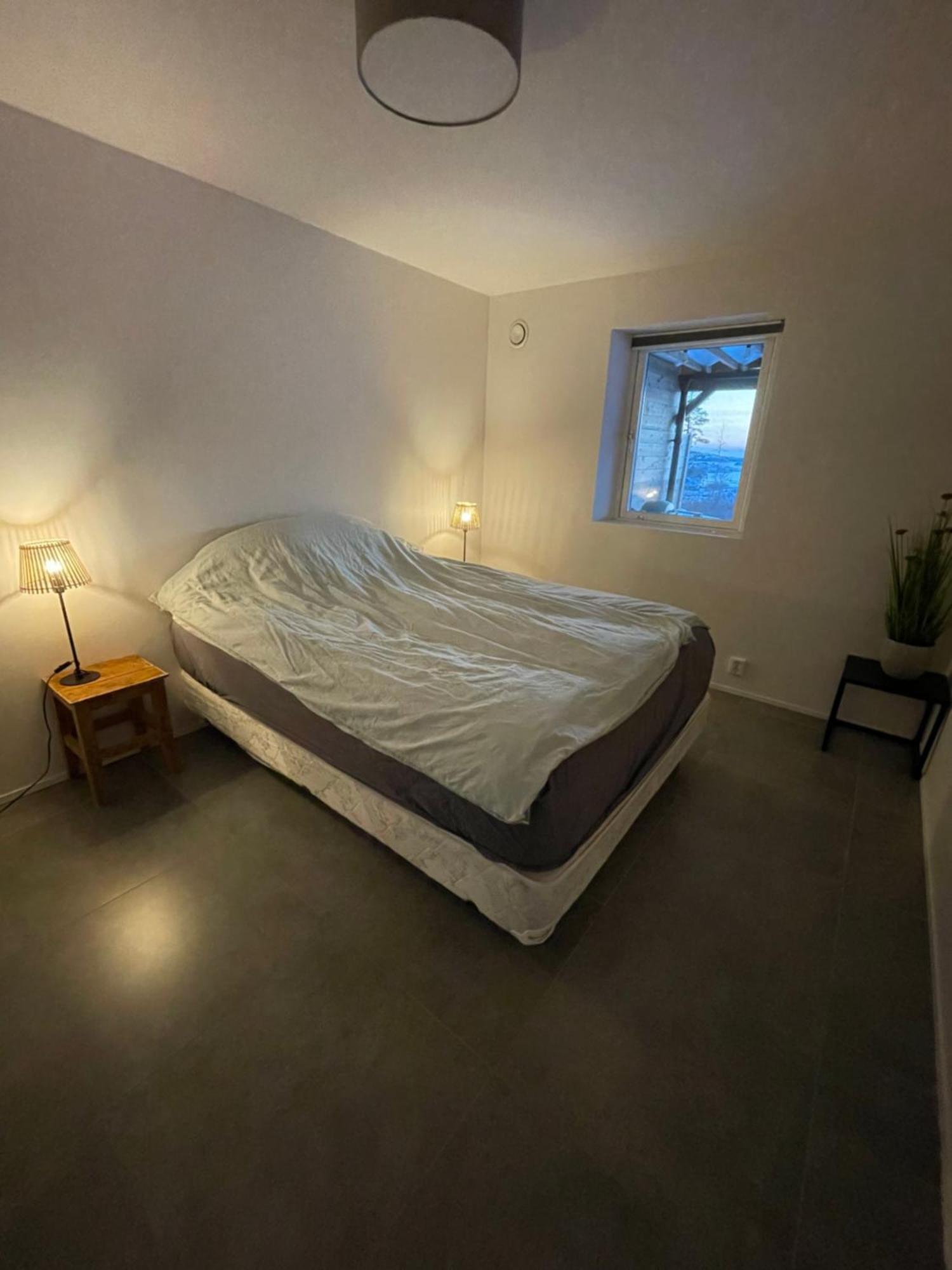 Ny Laegenhet Pa Markplan Med Havsutsikt Stromstad Exterior photo